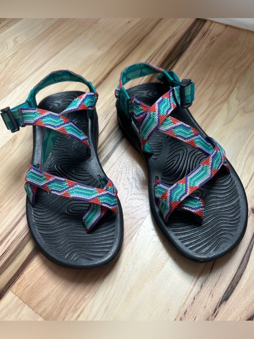 Great Condition! Chaco Teal Multicolor Adjustable Strap Sandals